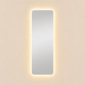 Espejo Rectangular Flotante Parma 50x160 Cm Luz Led encendido, vista frontal